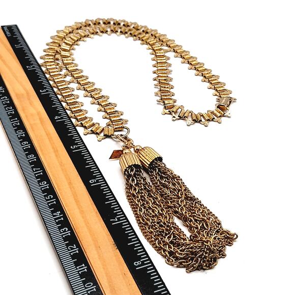 Vintage Sarah Coventry Book Chain Necklace with Tassel Pendant 22 Inch Signed - Picture 11 of 11